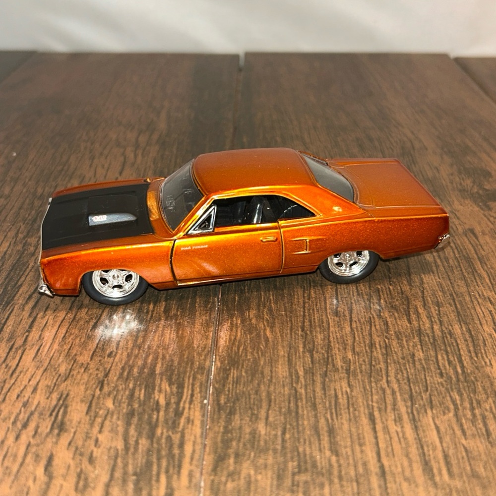 Jada Fast & Furious 1/32 Dom’s 1970 Plymouth Road Runner Diecast Model
